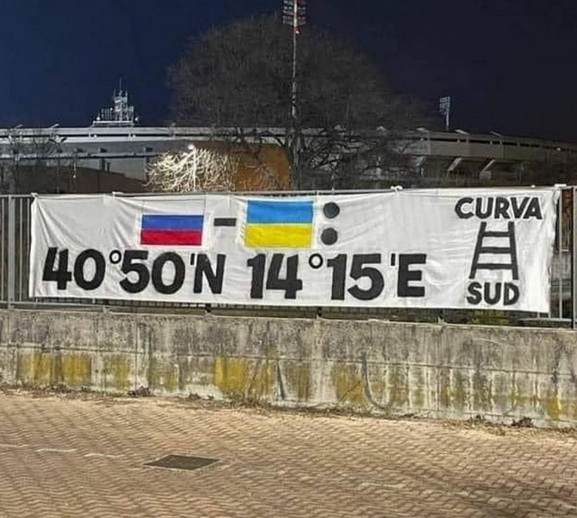 Napoli, lo striscione di Verona indigna il web