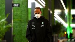 F1, Hamilton: "Non vedo l'ora di tornare a casa". Poi la debacle in Q1