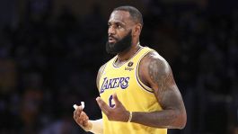 NBA, un super LeBron trascina i Lakers