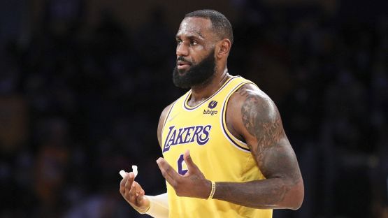 NBA, un super LeBron trascina i Lakers