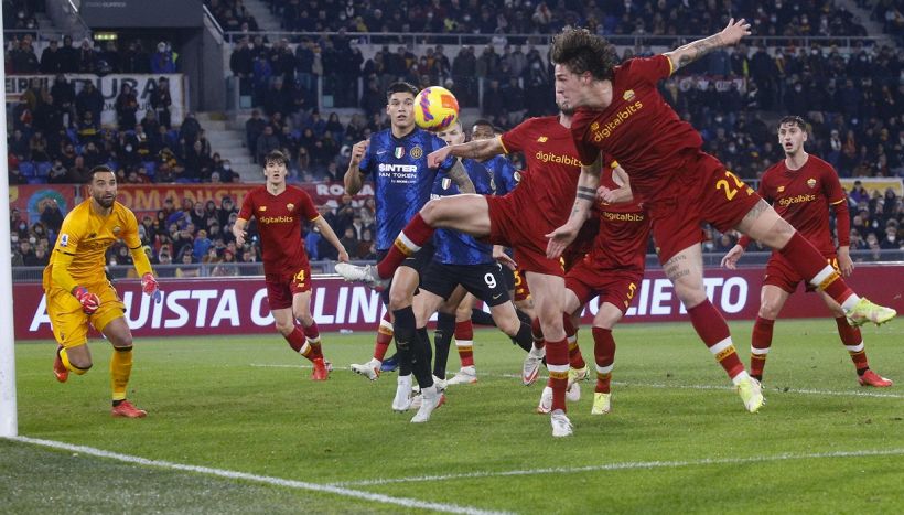 Duello di mercato tra Inter e Roma: piace sia a Inzaghi che a Mourinho