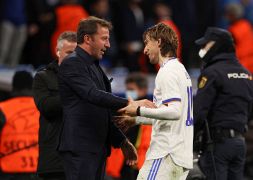 Champions: Del Piero e Modric, che abbraccio al Bernabeu. Le foto