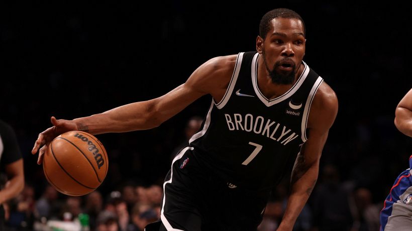NBA, colpo di scena per Durant: resta a Brooklyn