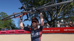 Parigi-Roubaix: sfortuna nera per gli italiani, trionfa Van Baarle