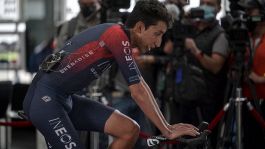 Egan Bernal brucia le tappe: già in gara a fine Maggio?