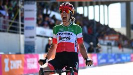 Parigi-Roubaix femminile: storico trionfo di Elisa Longo Borghini