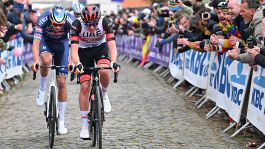 Giro delle Fiandre: vince van Der Poel. Bissato il successo del 2020