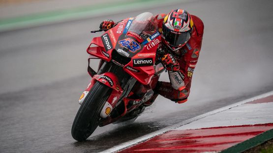 MotoGp, Jack Miller bacchetta Quartararo