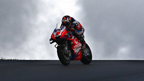 MotoGP, qualifiche Portogallo: Zarco in pole position. Brutta caduta per Bagnaia