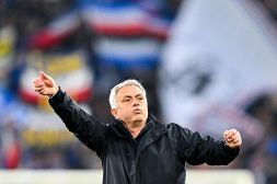 Roma: Mourinho verso deferimento, ma dossier arbitri scatena la bufera