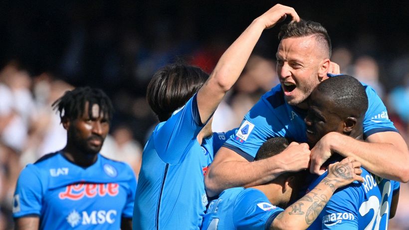 Naples overwhelming, Sassuolo humiliated.  Highlights and pages
