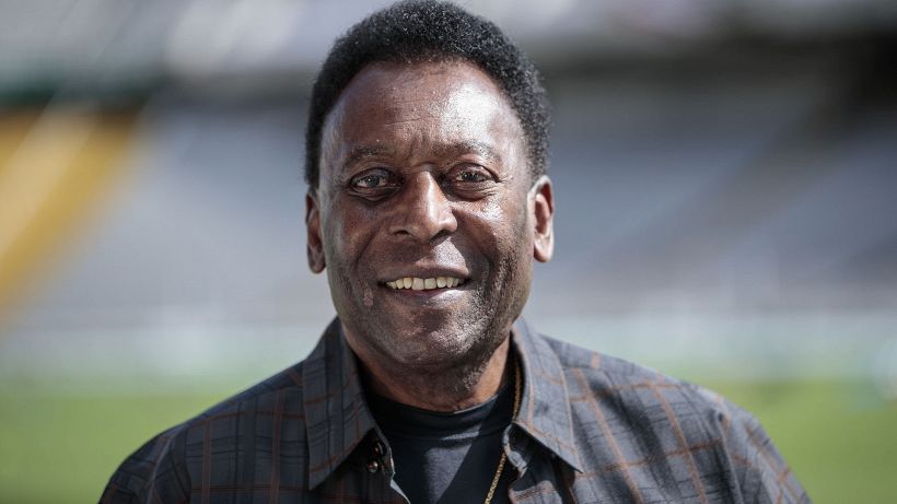 Calcio, Pelé a breve sarà di nuovo dimesso dall'ospedale