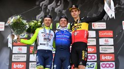 Ciclismo, Liegi-Bastogne-Liegi: vince Evenepoel davanti a Hermans e van Aert