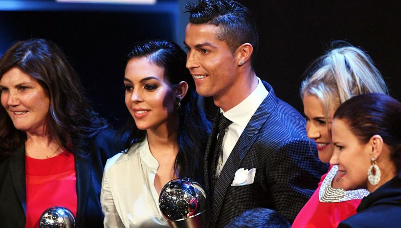 Ronaldo si sente un pascià in Arabia ma è bufera per un post di Georgina