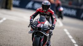 Aprilia: ufficiale il rinnovo con Aleix Espargarò