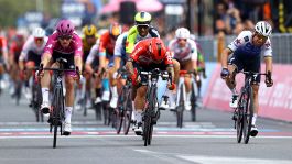 Giro d'italia 2022: bis in volata di Demare nella sesta tappa