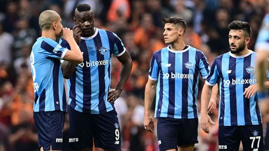 Incredibile Mario Balotelli: 5 gol in una partita!