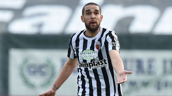 Bellusci lancia l'Ascoli: "Ai playoff senza porsi limiti"