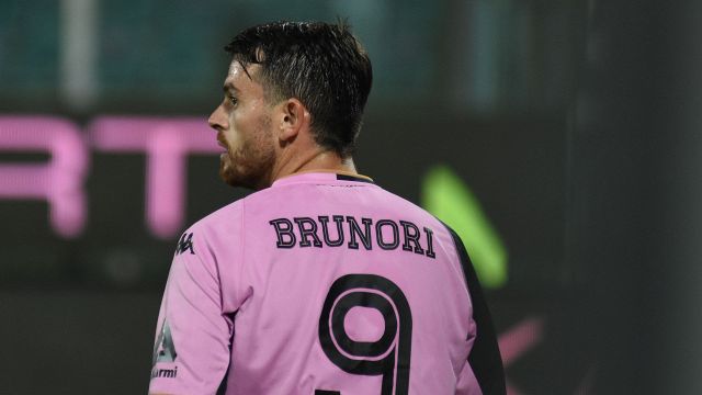 Serie B: Brunori fa impazzire il Palermo e batte l'incredibile record di Luca Toni