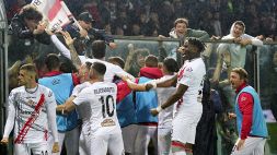 Serie B, il Monza si butta via: la Cremonese torna in A con il Lecce