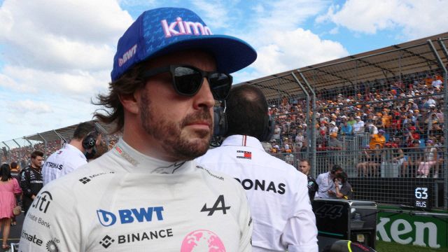 F1, Fernando Alonso lancia una stoccata a Lewis Hamilton