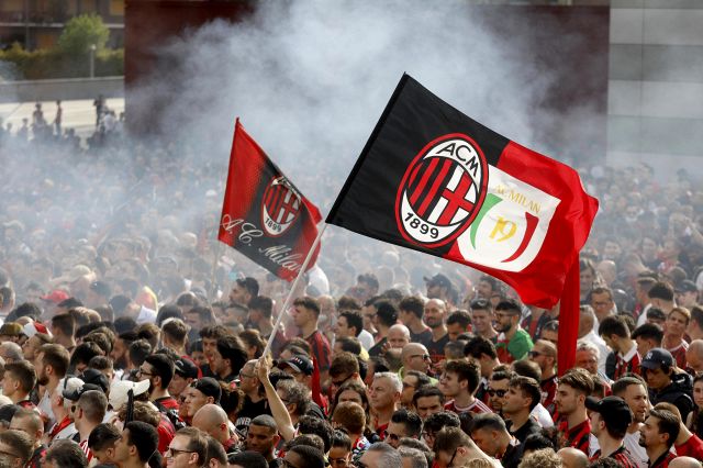 I tifosi del Milan sognano lo sgarbo all'Inter, il dietrofront accende il web