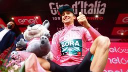 Giro d'Italia 2022, Hindley: "La maglia più bella". Covi: "Ho vinto con la testa". Nibali soddisfatto