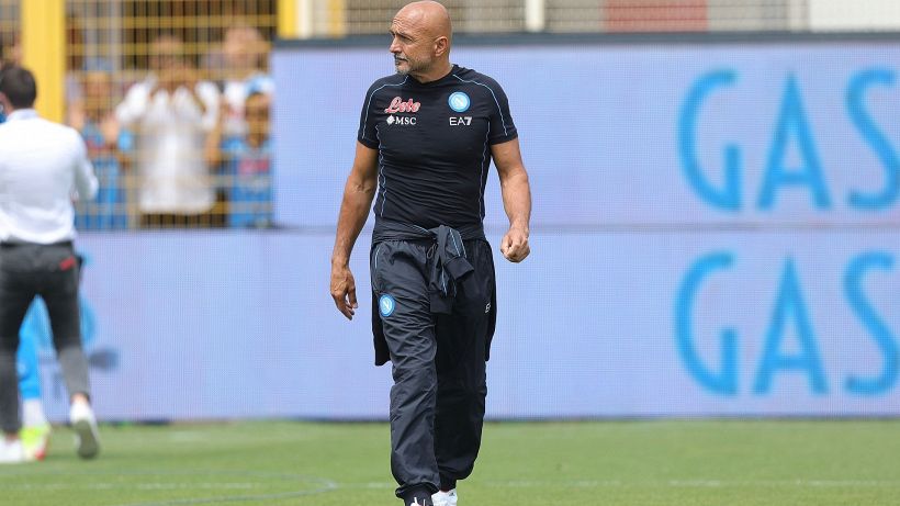Spezia-Napoli: scontri tra tifosi e partita interrotta per 12'