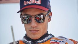 MotoGP, Bagnaia risponde alla frecciata di Marquez: "Fa giochetti psicologici"