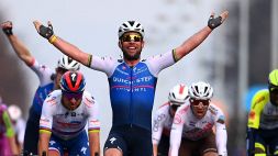 Gio d'Italia 2022: terza tappa, spettacolare Cavendish in volata