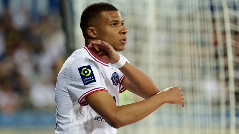 Calcio, Mbappé; "Pallonde d'Oro? Benzema. Se non lo vince..."