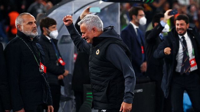 José Mourinho eroe di Roma: la gioia, le lacrime e il nuovo record