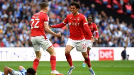 Il Nottingham Forest batte l'Huddersfield e torna in Premier dopo 23 anni