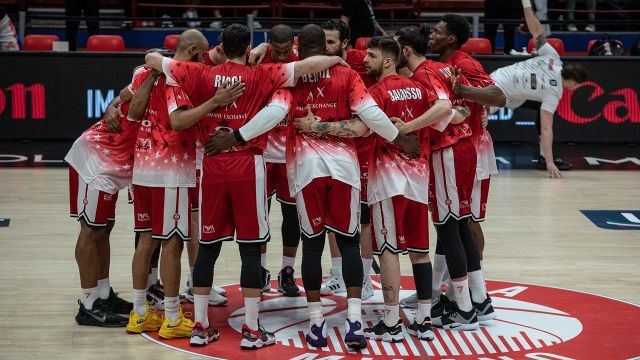 Basket: l'Olimpia Milano batte Reggio Emilia e inizia bene i playoff