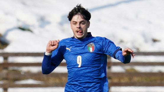 Napoli, sirene di mercato per il gioiello dell'Under 19 Ambrosino