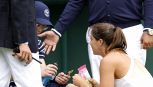 Wimbledon, Jodie Burrage interrompe l'incontro per assistere un raccattapalle colto da malore