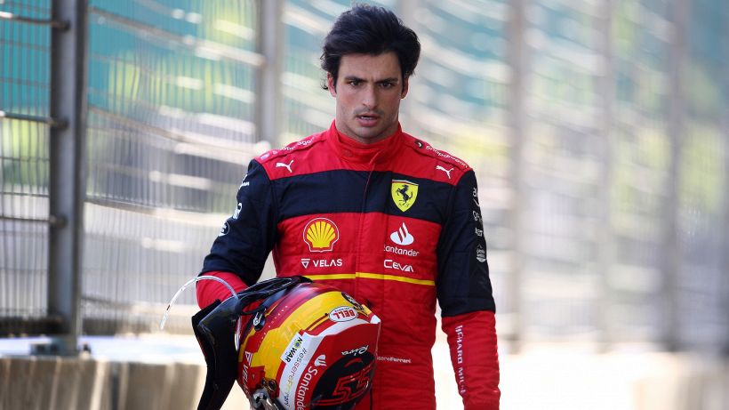 Ferrari, dure critiche di Sainz al calendario della Formula 1