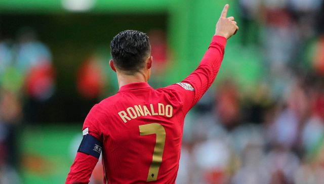Ronaldo al Napoli? La voce di mercato scatena sogni e ironie sul web