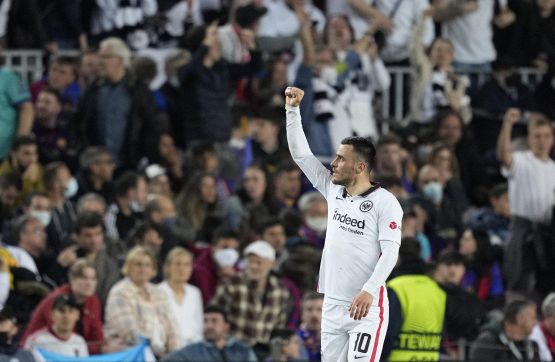 Mercato Juventus, svolta Kostic: l'indizio social scatena il putiferio