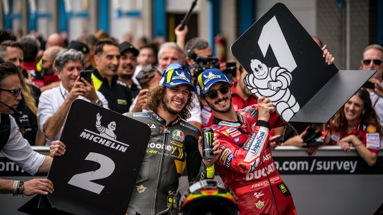 Il GP di Olanda è tricolore, primo Pecco Bagnaia e secondo Bezzecchi: le foto