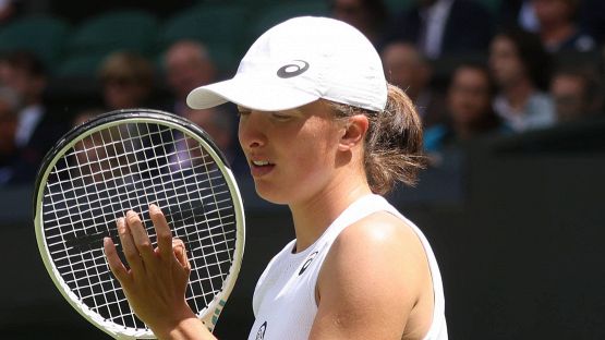 Wimbledon, passano Swiatek e Gauff