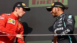 F1, frasi razziste: Leclerc e la Ferrari dalla parte di Hamilton, la Red Bull tace
