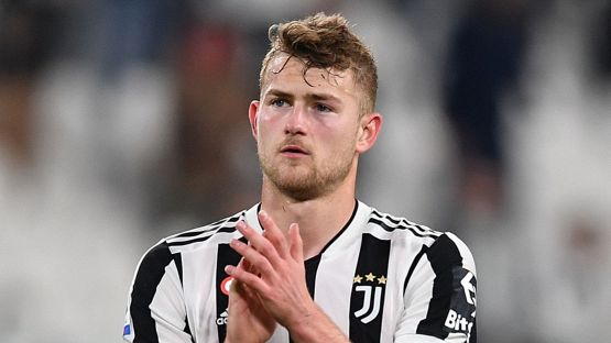 Juve, Pedullà: “Grandi manovre per la difesa. In due per sostituire De Ligt”