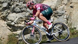 Route Occitanie: brutto infortunio per Valgren