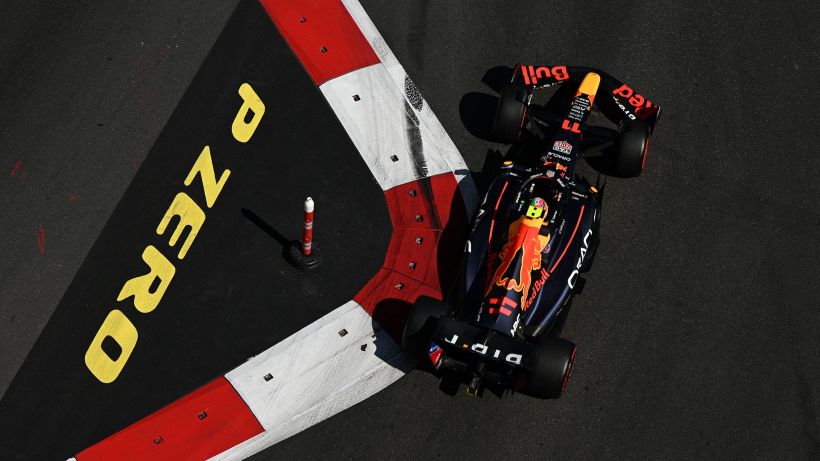 F1, terze libere Baku: Perez brucia la Ferrari di Leclerc