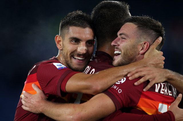 EFootball festeggia la vittoria della Roma in conference League