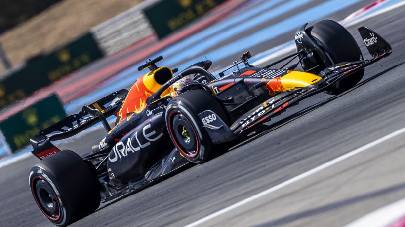 F1, GP Francia: vince sempre Verstappen. Leclerc sbaglia e va a muro