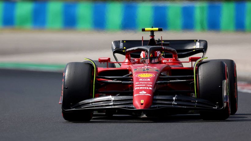 F1, GP Ungheria: a Sainz le prime libere, Leclerc e Verstappen a ruota
