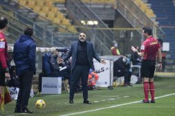 Calciomercato Cagliari: preso Makoumbou dal Maribor, Carboni si avvicina