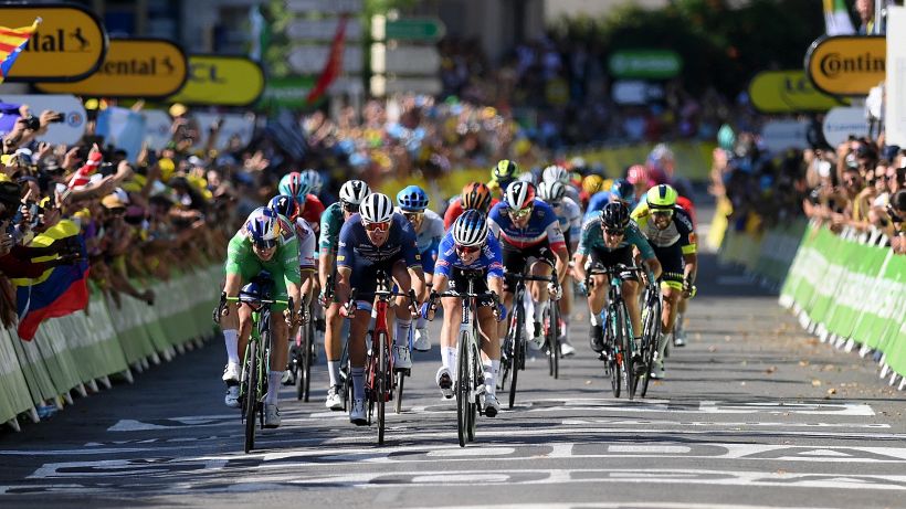 Tour de France 2022: a Philipsen la quindicesima tappa